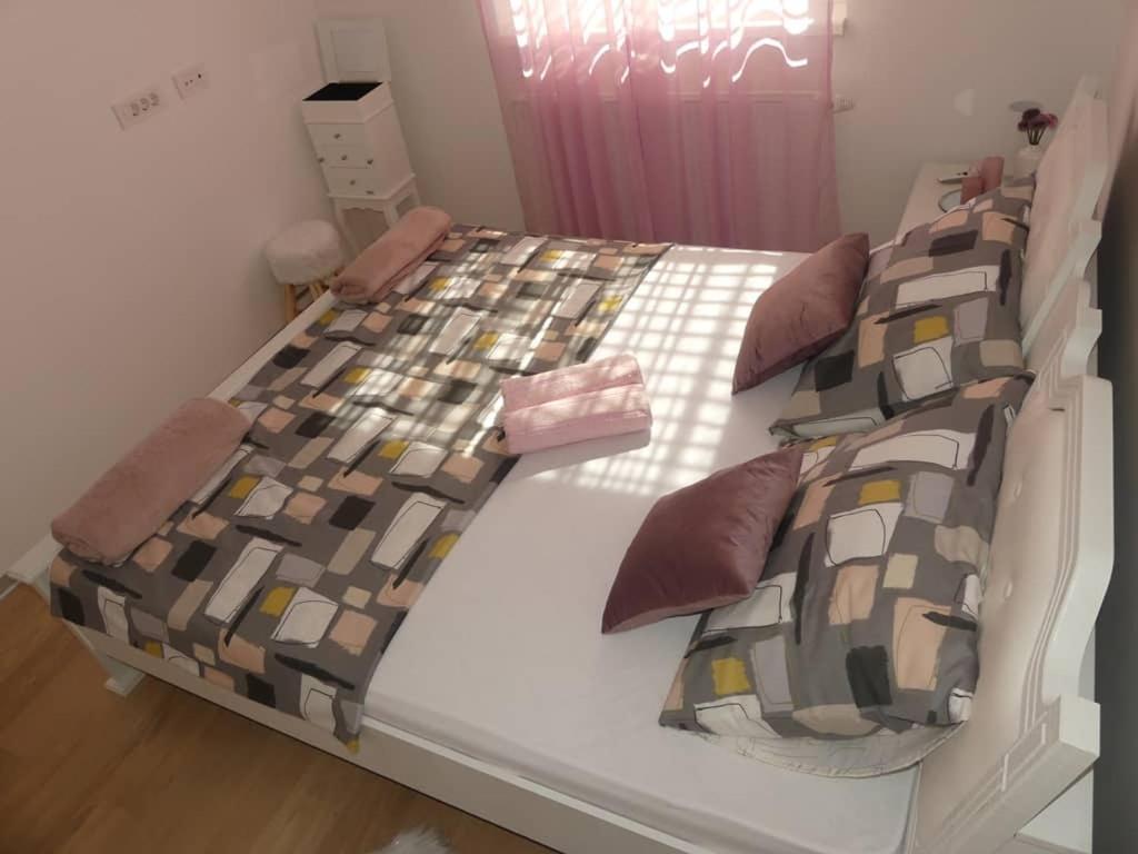 Appartement Apartman Natali*** à Varaždin Extérieur photo